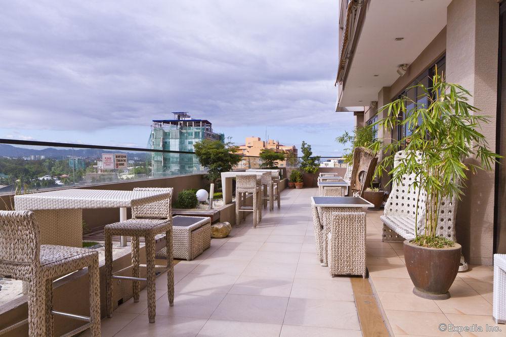 Castle Peak Hotel Cebú Exterior foto